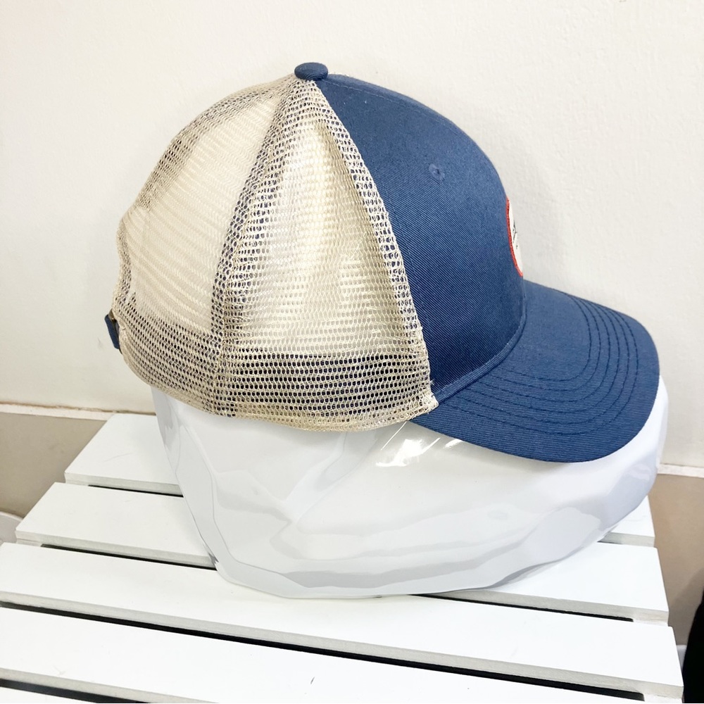 Duck Head Circle Patch Trucker Hat Euc Osfa - image 2